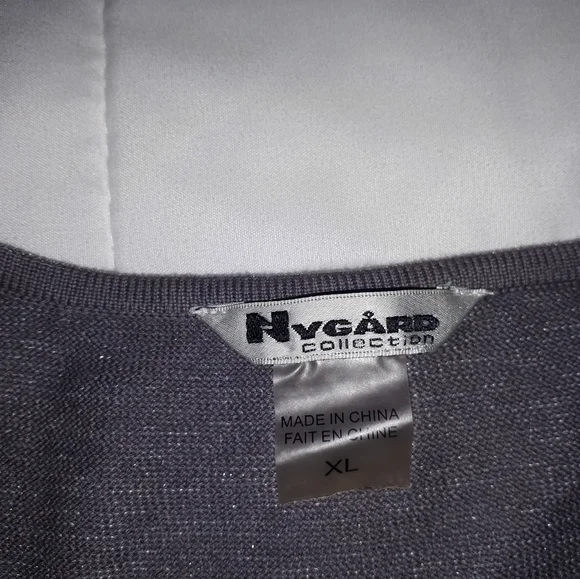 Sleeveless silver thread Sweater - Picture 2 of 4